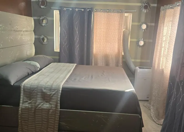 A-list Jamaican Comfort Villa *