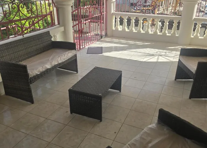 A-list Jamaican Comfort Villa *