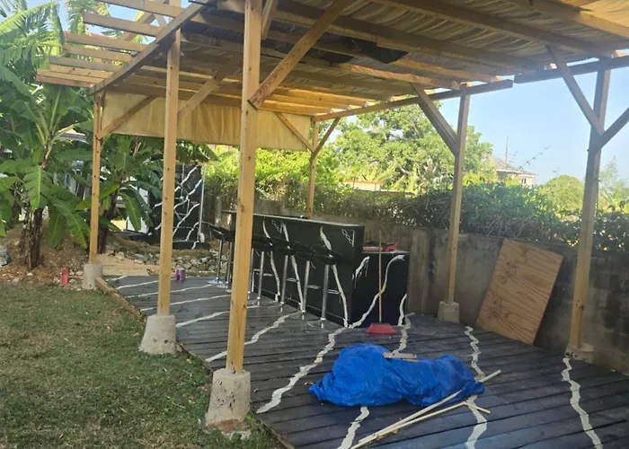 A-list Jamaican Comfort Villa