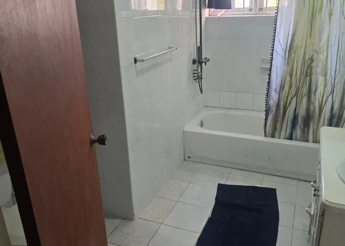 A-list Jamaican Comfort Villa *