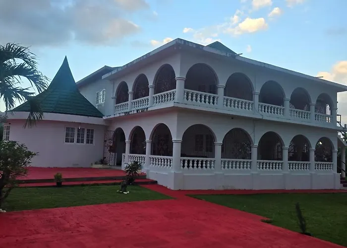 A-list Jamaican Comfort Villa Runaway Bay